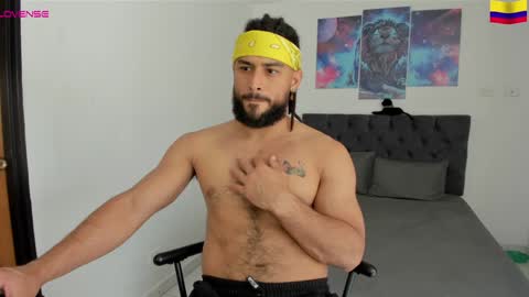 louis_marley_ online show from December 18, 2024, 5:10 pm