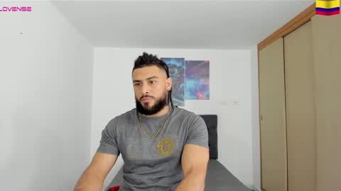 louis_marley_ online show from December 18, 2024, 9:08 pm