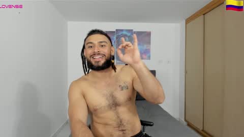 louis_marley_ online show from December 20, 2024, 2:30 am