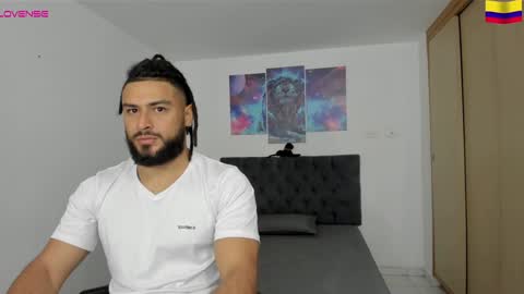 louis_marley_ online show from December 28, 2024, 11:59 pm