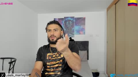 louis_marley_ online show from January 14, 2025, 10:55 pm