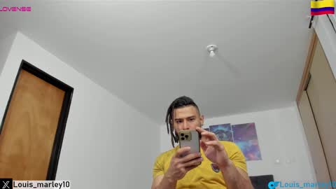 louis_marley_ online show from February 22, 2025, 1:55 am