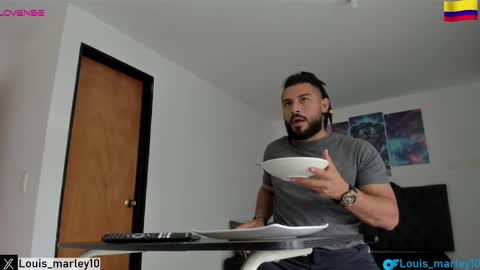 louis_marley_ online show from February 26, 2025, 7:05 pm