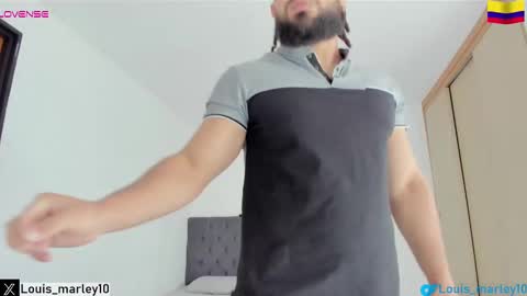 louis_marley_ online show from September 16, 2025, 4:41 pm