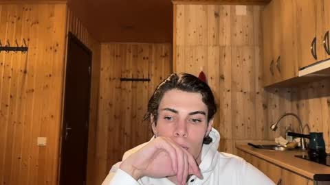 Snapshot of louis_preston chatting on March 24, 2026, 2:05 am Mark online show from March 24, 2026, 2:05 am