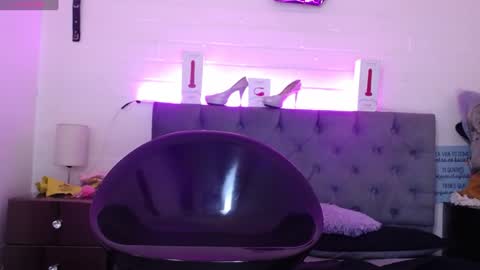  LouIse  online show from January 14, 2025, 8:26 pm