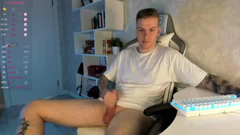 Louis  online show from February 21, 2025, 5:53 pm