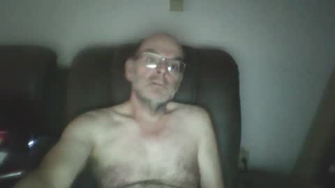 Snapshot of louism13 chatting on July 6, 2026, 10:56 am louism13 online show from July 6, 2026, 10:56 am