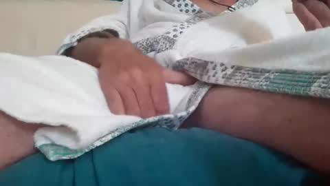 loulou_boss online show from October 7, 2025, 7:27 am