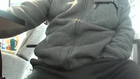 Snapshot of loumtl3 chatting on March 8, 2025, 1:57 pm loumtl3 online show from March 8, 2025, 1:57 pm