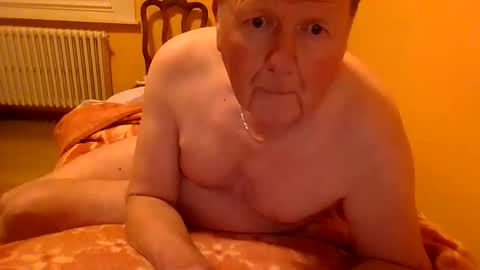 loupi947474 online show from December 14, 2025, 9:41 pm