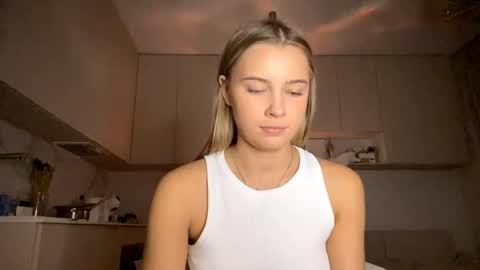 Eliza online show from April 23, 2026, 6:43 pm