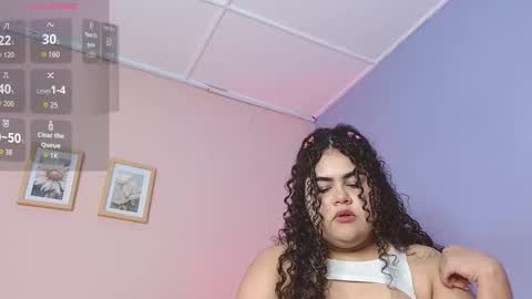 lourdes_moon22 online show from October 10, 2025, 1:43 pm