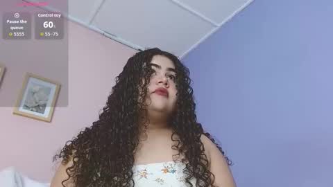 lourdes_moon22 online show from October 11, 2025, 1:31 pm