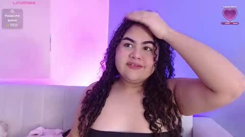 lourdes_moon22 online show from December 3, 2025, 12:03 pm