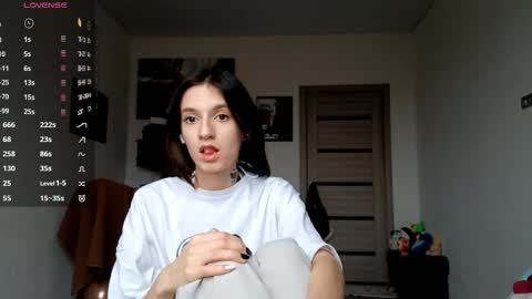 EVA online show from December 2, 2025, 7:47 am