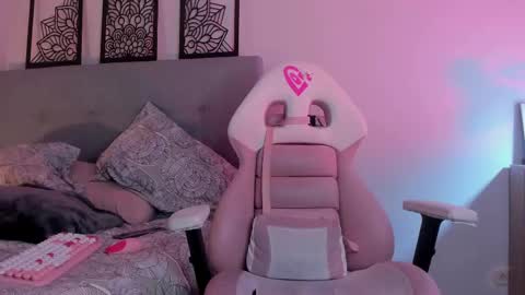 Lourrein Stoun   Independiente online show from February 11, 2025, 11:44 pm