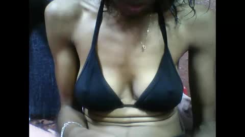 lovaelisa online show from November 21, 2025, 5:28 am