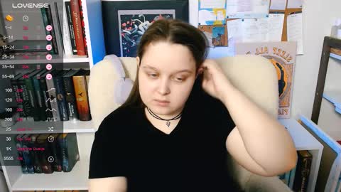 Mia  online show from February 23, 2026, 6:05 pm