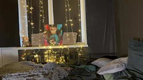 Mary and Tom online show from April 11, 2026, 7:45 am