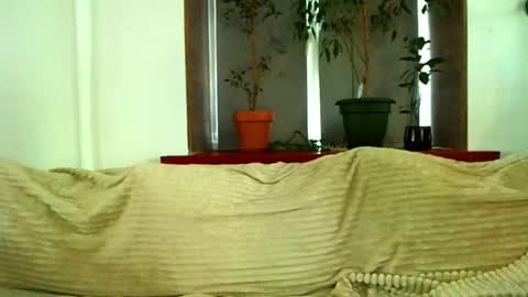 Cute face online show from February 2, 2025, 4:15 am