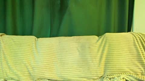 Cute face online show from April 22, 2026, 2:03 am