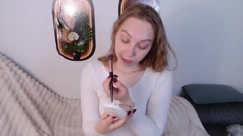 Snapshot of love_bella_ chatting on May 7, 2026, 12:49 am love bella online show from May 7, 2026, 12:49 am