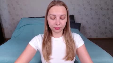 Snapshot of love_bella_ chatting on July 24, 2026, 12:30 am love bella online show from July 24, 2026, 12:30 am