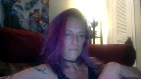 Snapshot of love_blooms chatting on March 8, 2026, 8:29 am love_blooms online show from March 8, 2026, 8:29 am