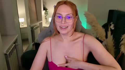 love_call online show from March 8, 2025, 8:55 am