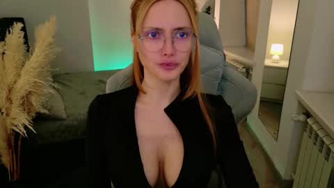 love_call online show from September 19, 2025, 5:09 am