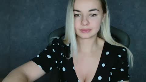 Snapshot of love_dom_meg chatting on February 23, 2025, 1:21 pm Megane online show from February 23, 2025, 1:21 pm