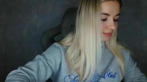 Snapshot of love_dom_meg chatting on March 4, 2025, 5:56 pm Megane online show from March 4, 2025, 5:56 pm