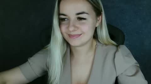 Snapshot of love_dom_meg chatting on March 11, 2025, 3:12 pm Megane online show from March 11, 2025, 3:12 pm