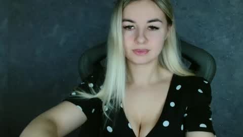 Snapshot of love_dom_meg chatting on March 12, 2025, 8:08 am Megane online show from March 12, 2025, 8:08 am