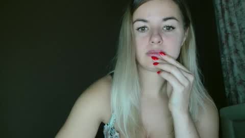 Snapshot of love_dom_meg chatting on November 19, 2025, 8:03 am Megane online show from November 19, 2025, 8:03 am