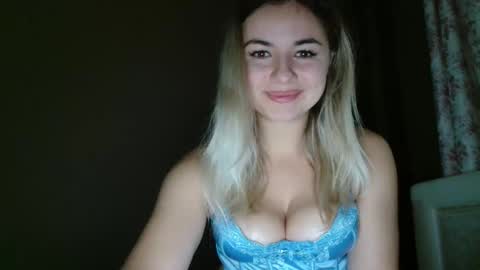 Snapshot of love_dom_meg chatting on December 1, 2025, 8:19 am Megane online show from December 1, 2025, 8:19 am