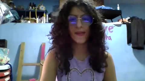 love_electra online show from September 15, 2025, 1:22 pm