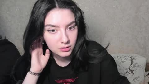 LINA online show from April 8, 2026, 4:51 pm