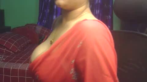 Luna online show from December 20, 2025, 9:44 pm