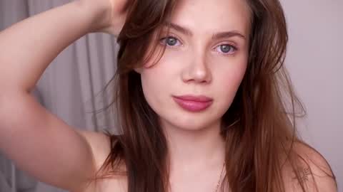 Snapshot of love_machine_ chatting on January 27, 2025, 9:11 pm Sofi online show from January 27, 2025, 9:11 pm