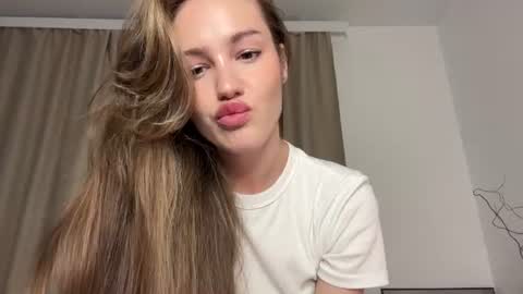 Sofi   online show from July 23, 2026, 9:35 pm