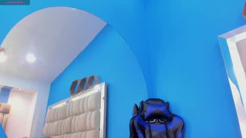 Melany  online show from April 1, 2026, 12:39 pm