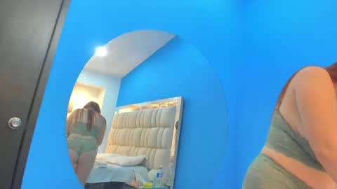 Snapshot of love_melany0 chatting on May 7, 2026, 12:43 pm Melany online show from May 7, 2026, 12:43 pm