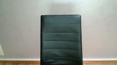 Vivian online show from December 19, 2025, 1:18 pm