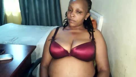 Snapshot of loveedee4 chatting on April 29, 2026, 9:35 am loveedee4 online show from April 29, 2026, 9:35 am