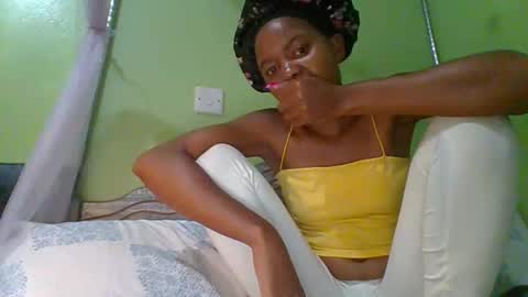 Snapshot of lovegal335 chatting on December 22, 2025, 10:51 pm lovegal335 online show from December 22, 2025, 10:51 pm