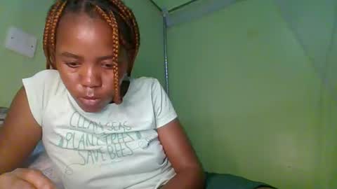 Snapshot of lovegal335 chatting on January 11, 2026, 2:22 pm lovegal335 online show from January 11, 2026, 2:22 pm