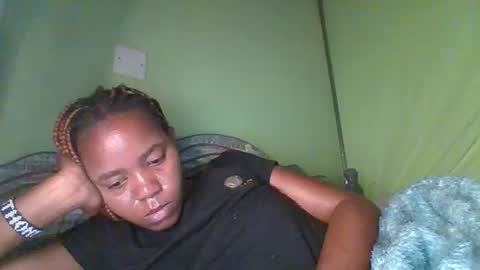 Snapshot of lovegal335 chatting on January 17, 2026, 2:05 am lovegal335 online show from January 17, 2026, 2:05 am