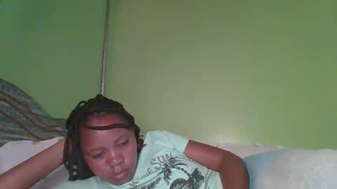 Snapshot of lovegal335 chatting on June 3, 2026, 6:27 am lovegal335 online show from June 3, 2026, 6:27 am